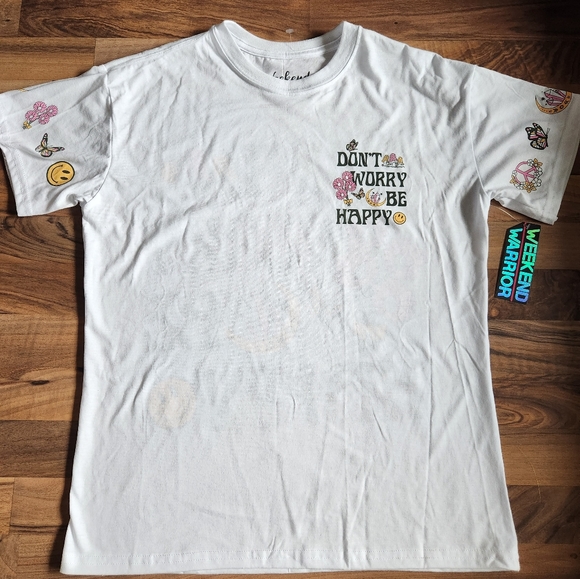 Weekend Warriors Don't Worry Be Happy Mushroom Shirt Mesium - Picture 4 of 4